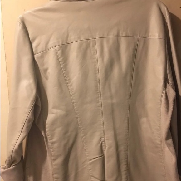 Ladies jacket - Picture 5 of 8